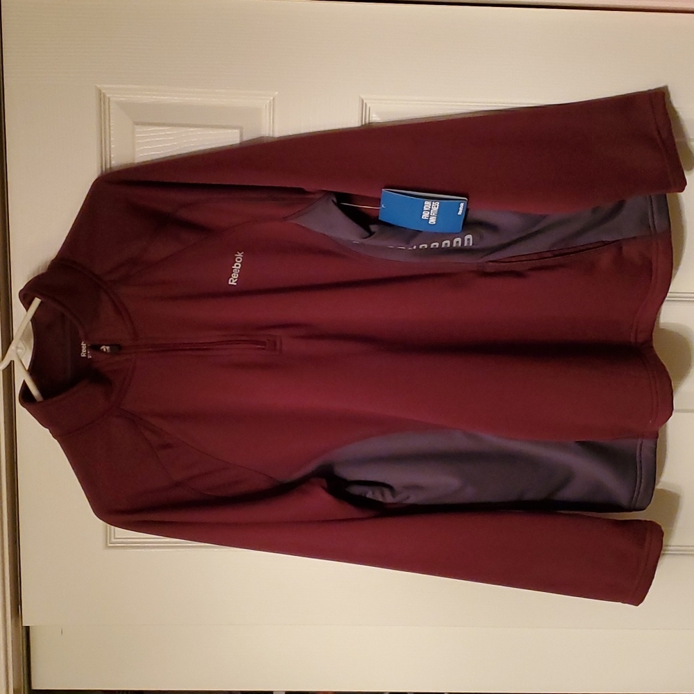 Medium Reebok burgundy pullover